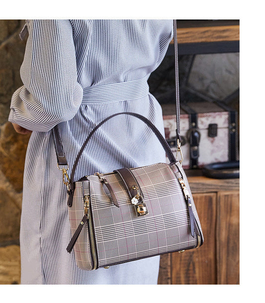 Vintage handbag bucket bag