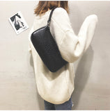 Stone pattern art handbag