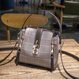 Vintage handbag bucket bag