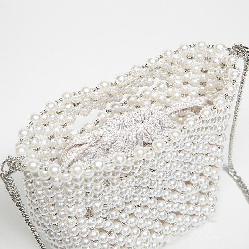 Fashionable pearl handbag