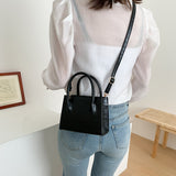 One shoulder retro handbag