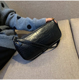 Stone pattern art handbag