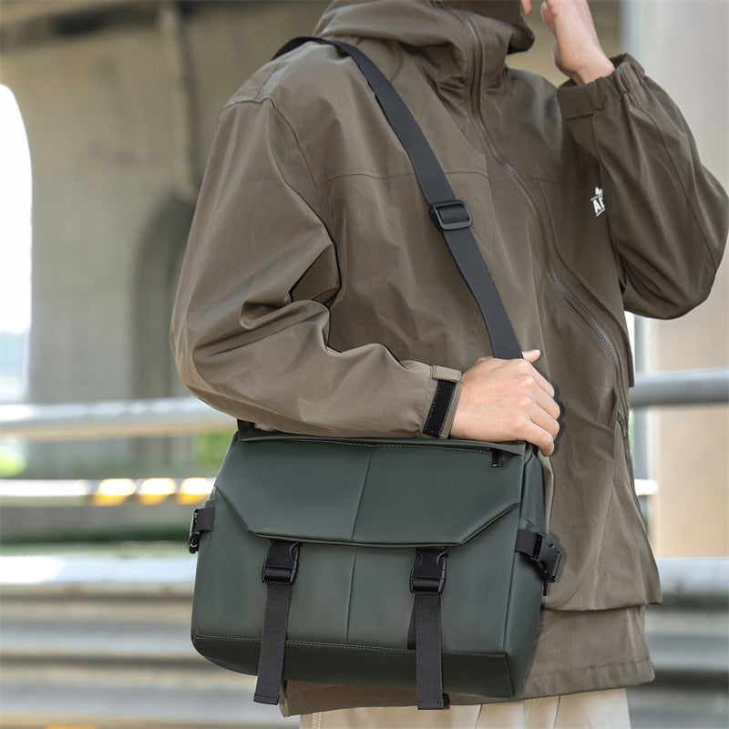 Urban Tactical Messenger Bag – Waterproof & Functional Crossbody