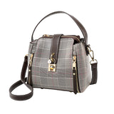 Vintage handbag bucket bag