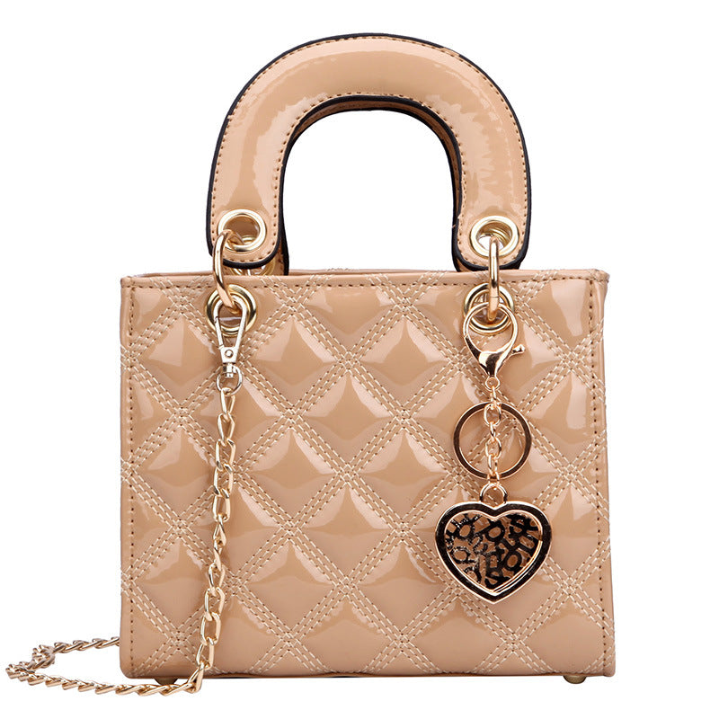 Classy & Chic Mini Chain Bag – Parisian Vibes for Every Day!